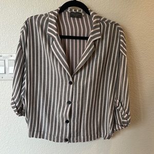 Cropped raglan button up blouse, boxy loose fit. Size M